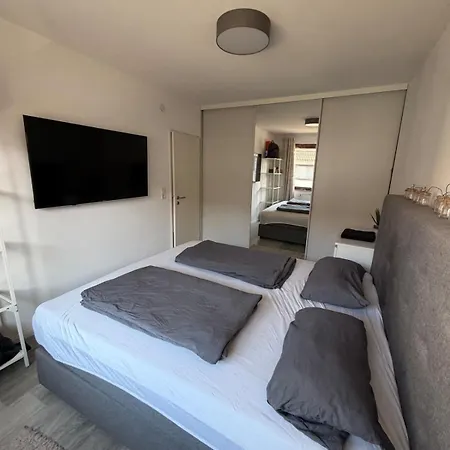 Weser Stadtwerder - Centrally Located In