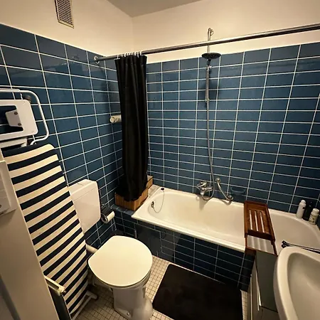 Weser Stadtwerder - Centrally Located In Bremen